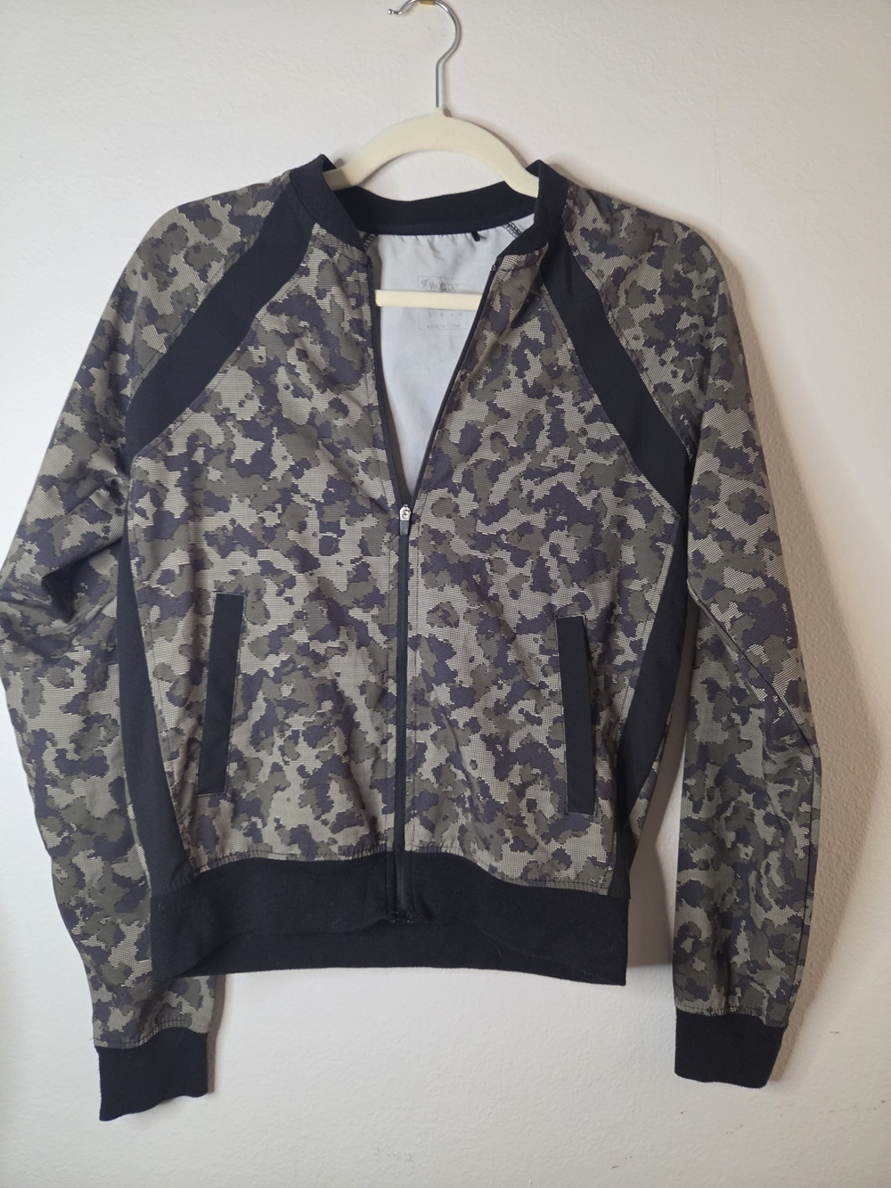 Womens Camo Light Weight Jacket - Olive & Black